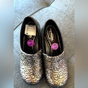 Easy work women shoes
